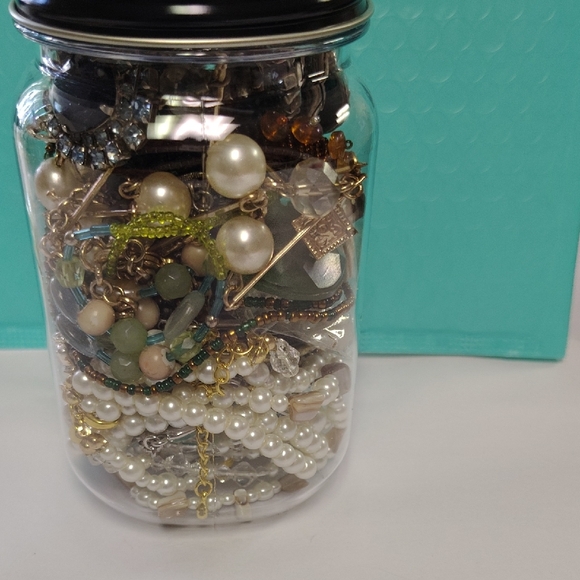 Mystery Jewelry Jar - Picture 4 of 6